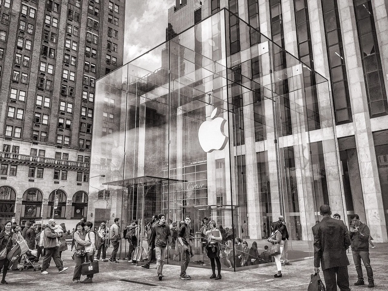 Apple's Future Plans: MacBook Air Updates, MacBook Pro M5 Chip, and iPad Pro Innovations